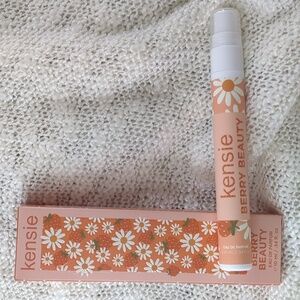 Kensie Eau de Parfum Purse Spray in Berry Beauty, 10ml/0.34fl oz